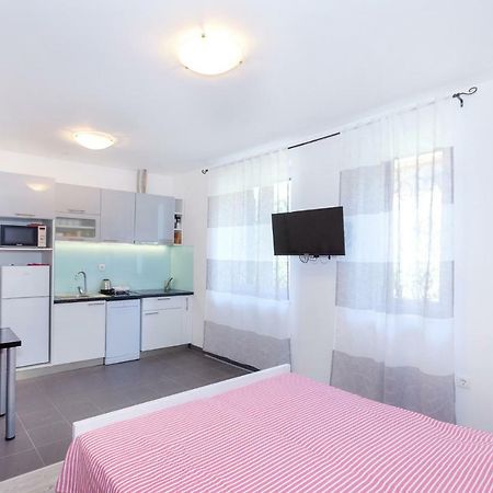 Studio Apartment Toma Сплит Екстериор снимка