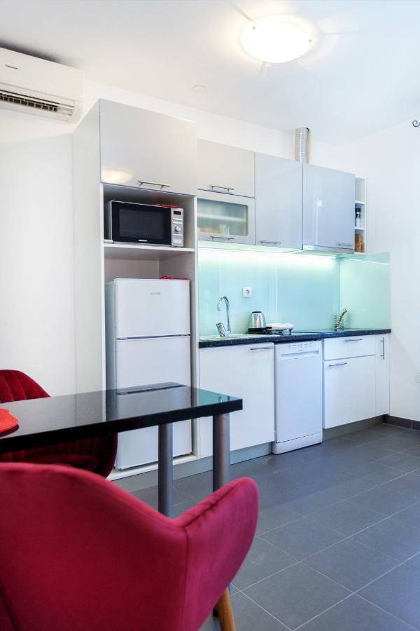 Studio Apartment Toma Сплит Екстериор снимка