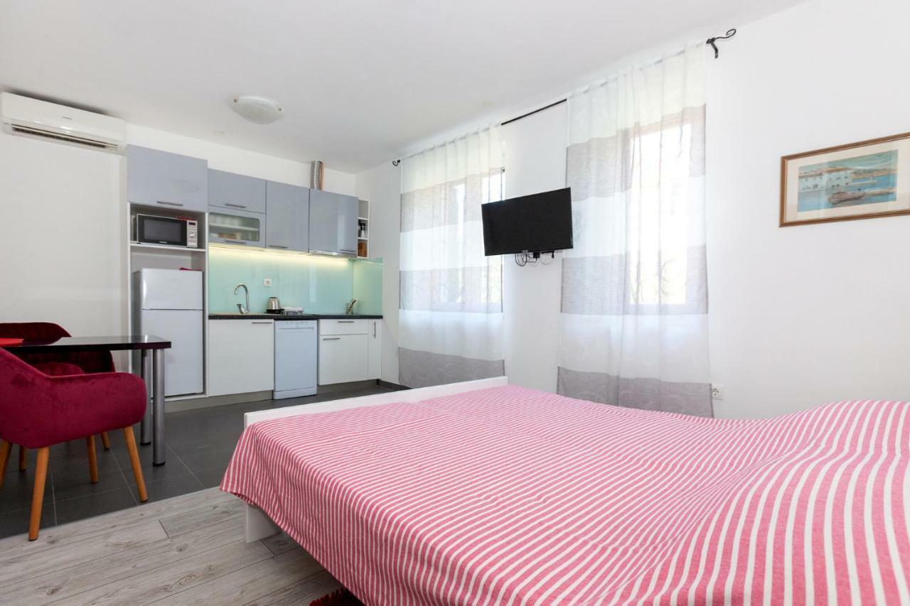 Studio Apartment Toma Сплит Екстериор снимка